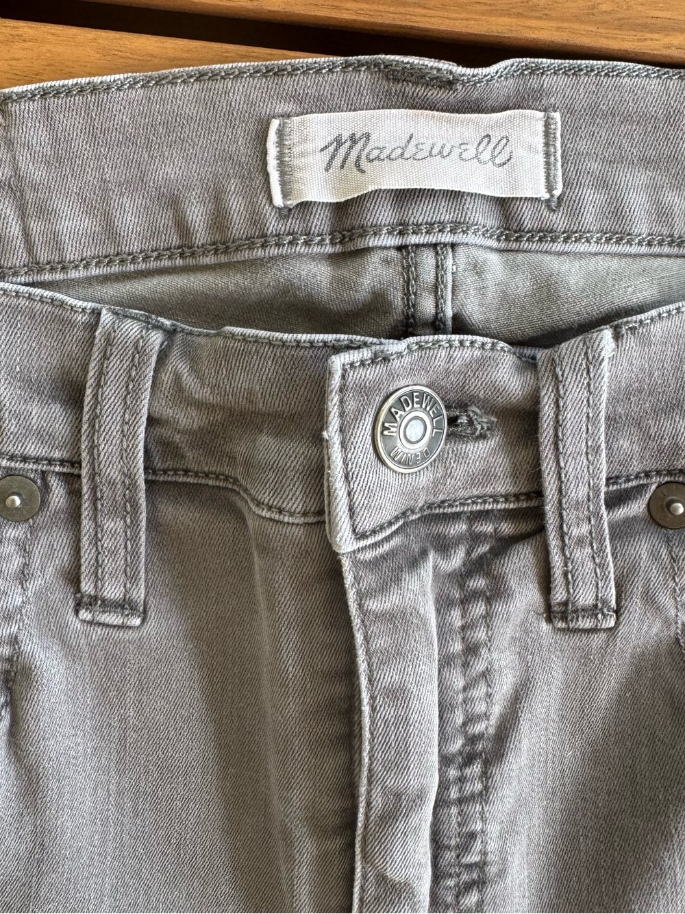 Madewell Women’s Light Gray Skinny Jeans